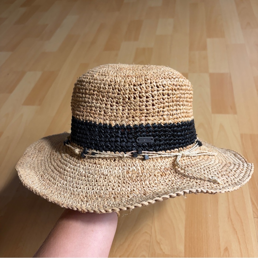 Pistil Raffia Sun Hat with Black Band NWOT